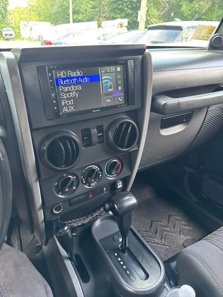Jeep Wrangler Sport 4WD 2010