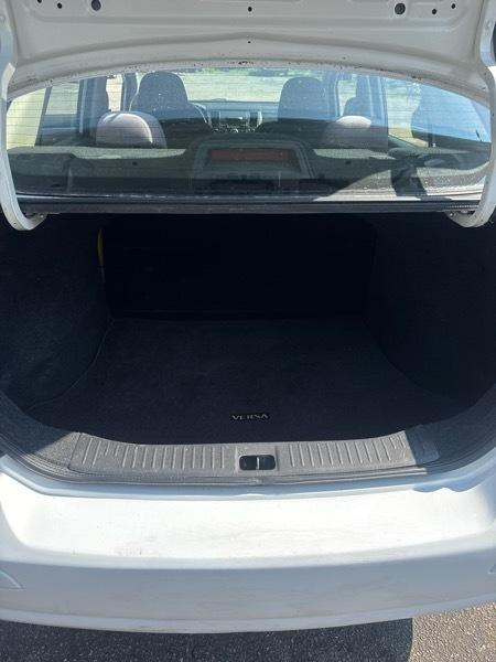 Nissan Versa 1.6 Base Sedan 2009