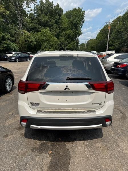 Mitsubishi Outlander SE 2WD 2016