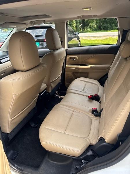 Mitsubishi Outlander SE 2WD 2016