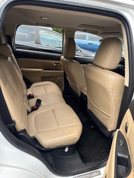 Mitsubishi Outlander SE 2WD 2016