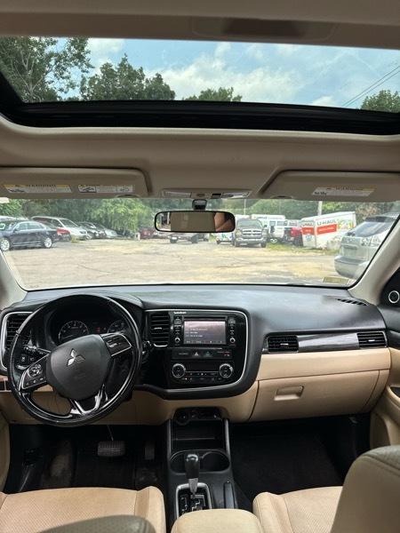 Mitsubishi Outlander SE 2WD 2016