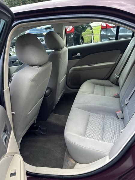 Ford Fusion I4 SE 2011