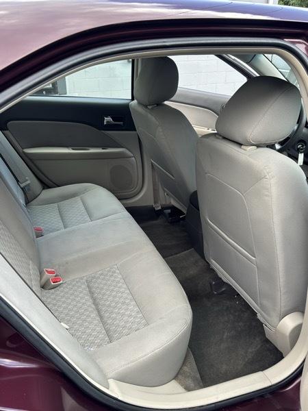 Ford Fusion I4 SE 2011