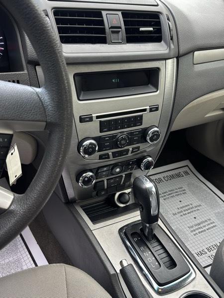 Ford Fusion I4 SE 2011