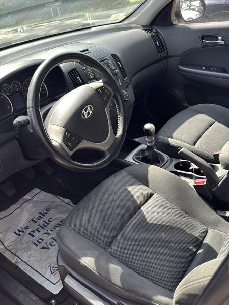 Hyundai Elantra Touring SE Manual 2010