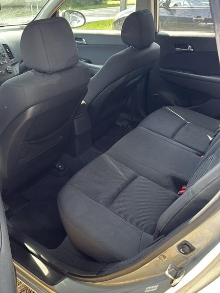 Hyundai Elantra Touring SE Manual 2010