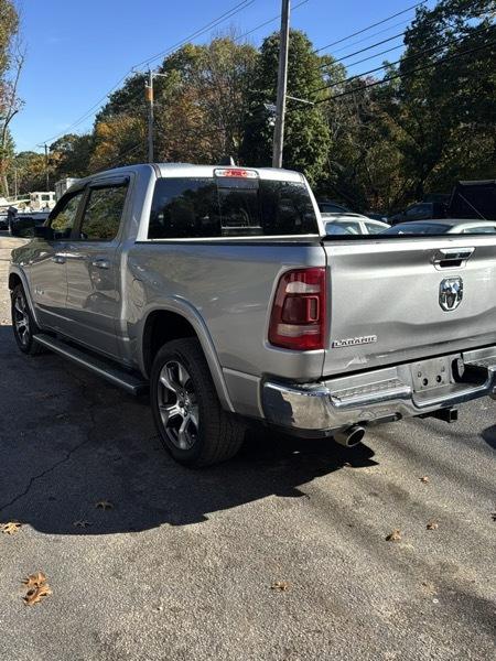 RAM 1500 Laramie Crew Cab SWB 4WD 2019