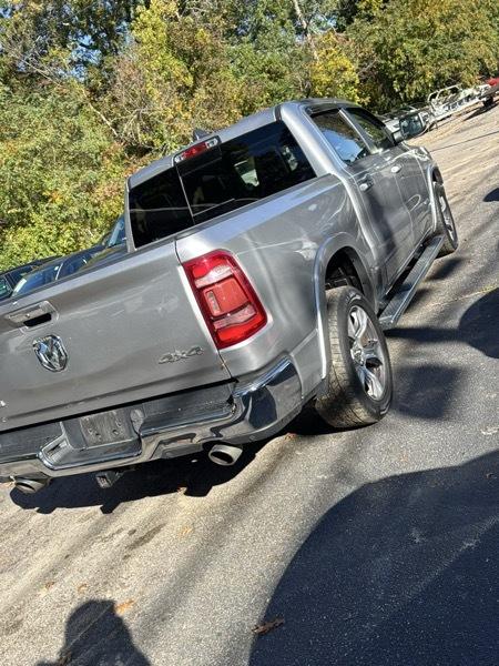 RAM 1500 Laramie Crew Cab SWB 4WD 2019