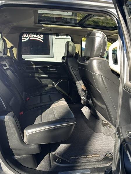 RAM 1500 Laramie Crew Cab SWB 4WD 2019