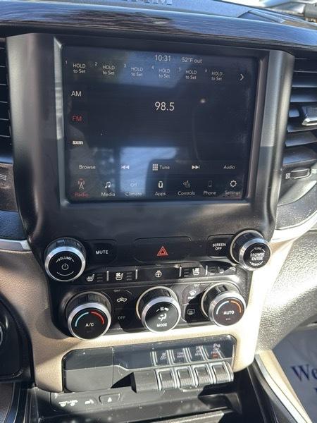 RAM 1500 Laramie Crew Cab SWB 4WD 2019