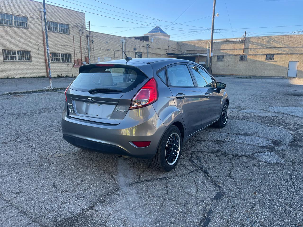 Ford Fiesta SE Hatchback 2014