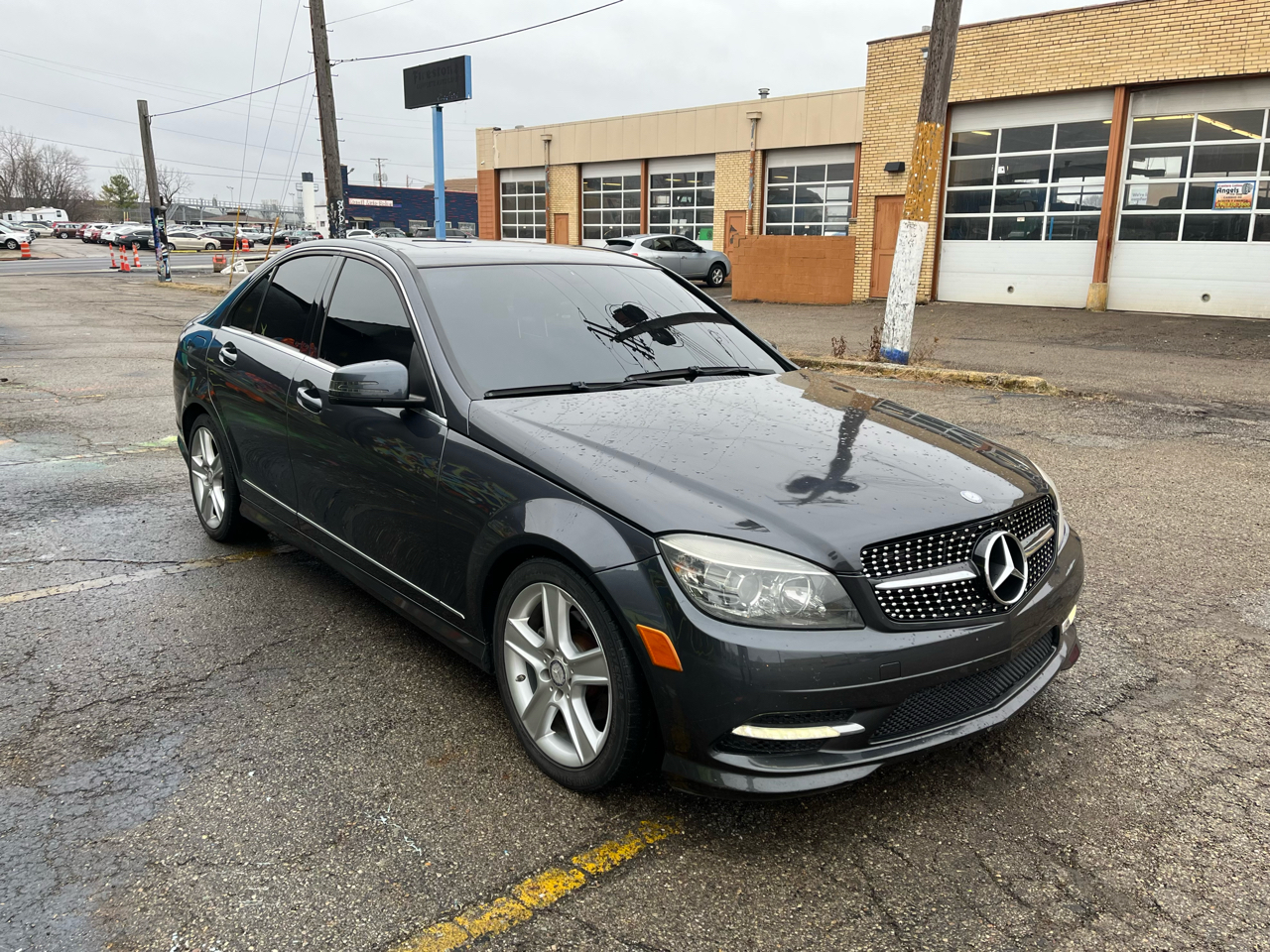 Mercedes-Benz C-Class C300 4MATIC Sport Sedan 2011