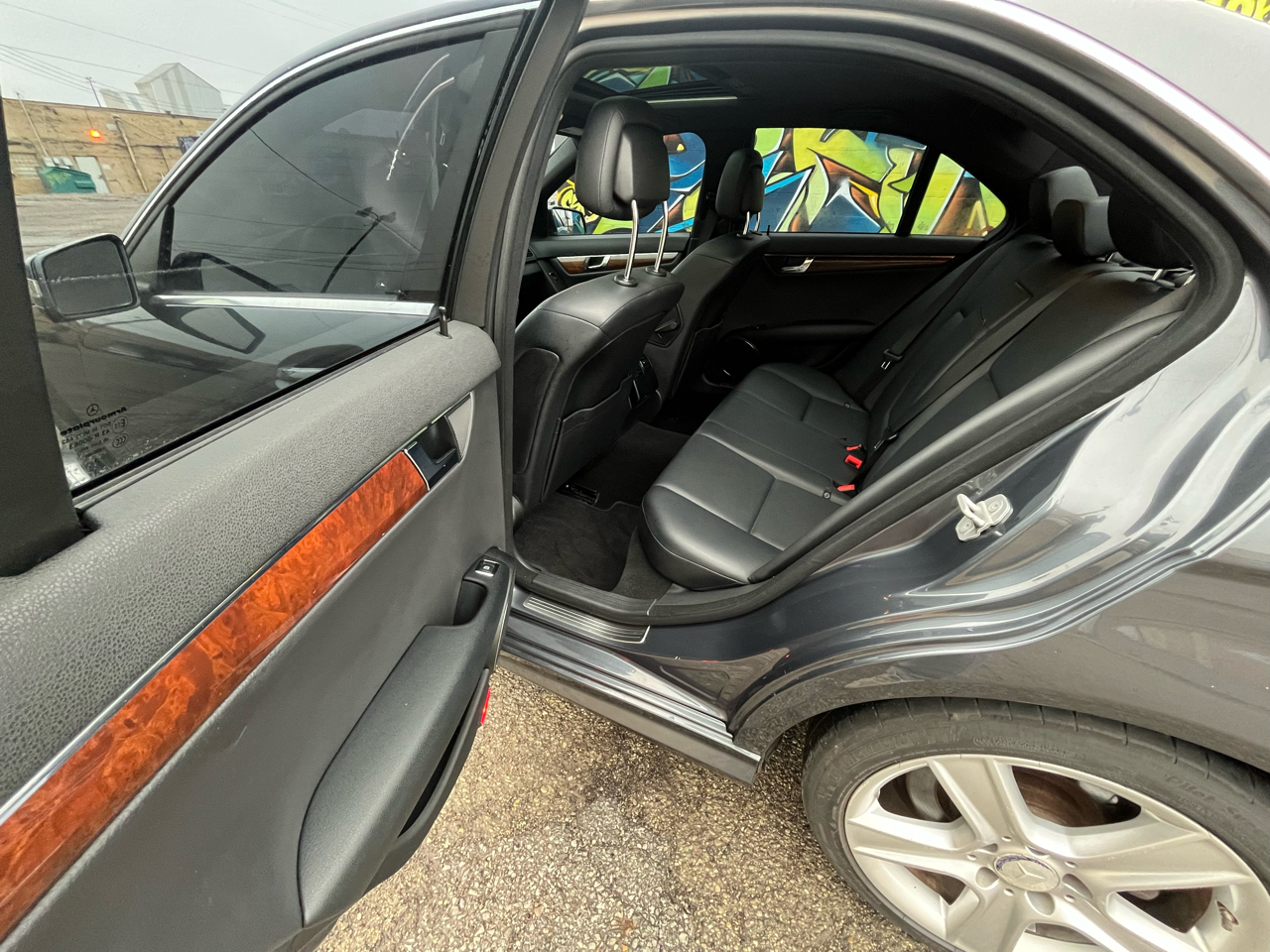 Mercedes-Benz C-Class C300 4MATIC Sport Sedan 2011