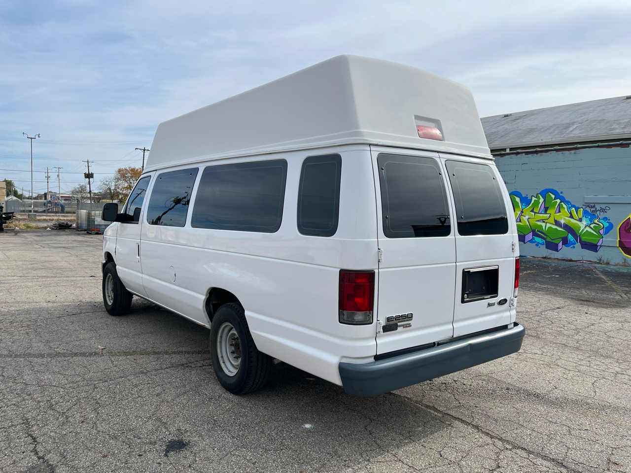 Ford Econoline E-250 Extended 2012