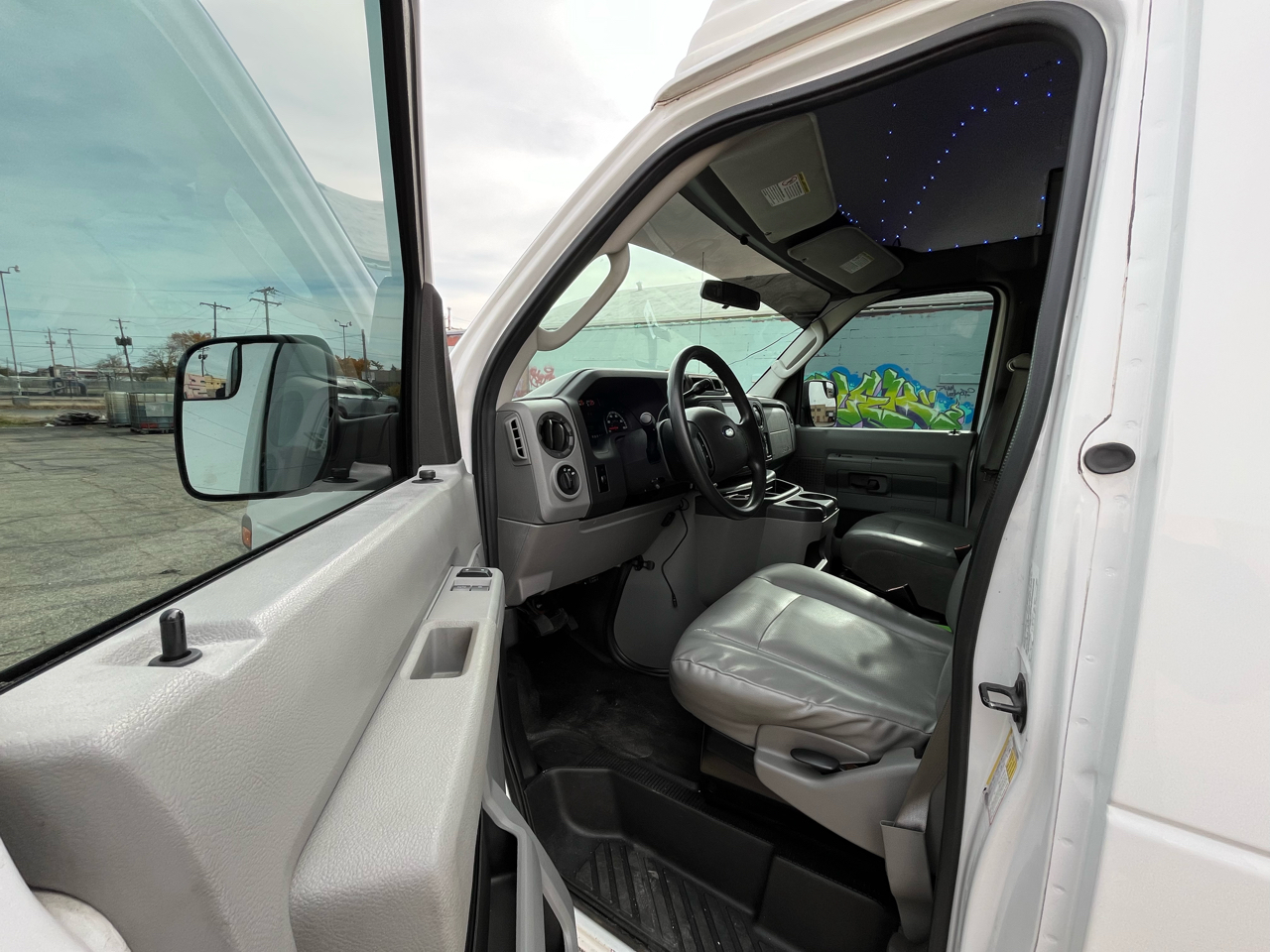 Ford Econoline E-250 Extended 2012