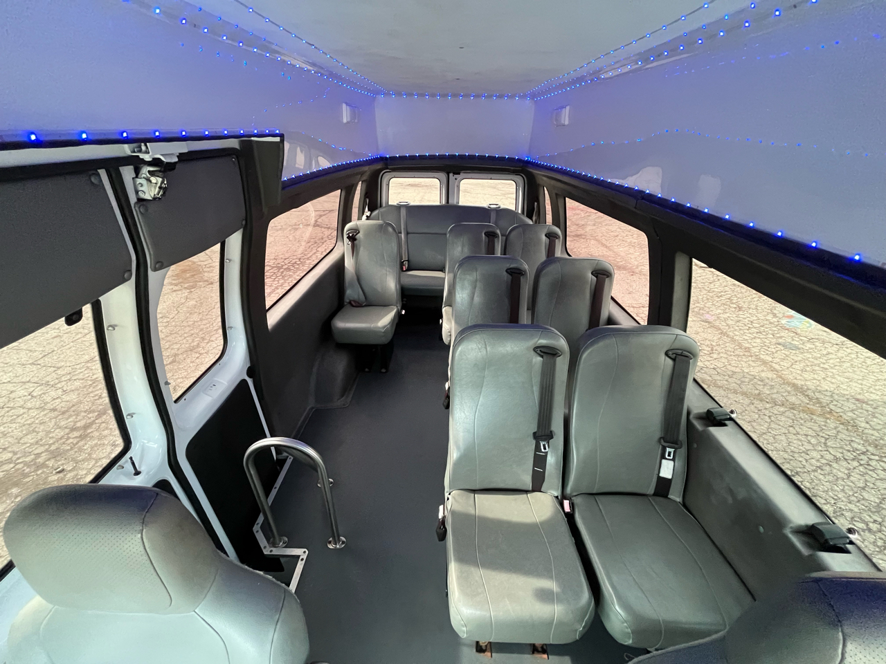 Ford Econoline E-250 Extended 2012