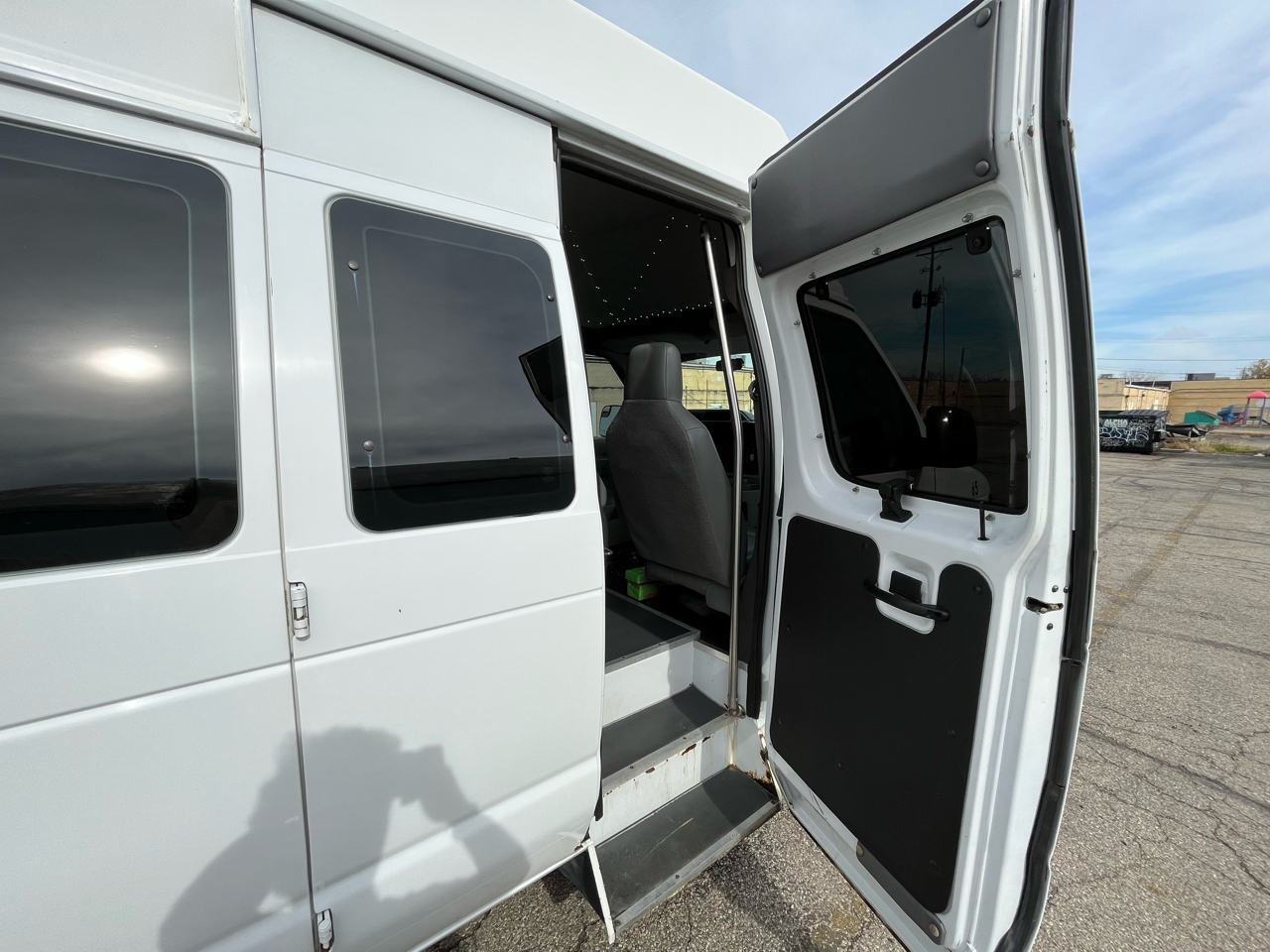 Ford Econoline E-250 Extended 2012
