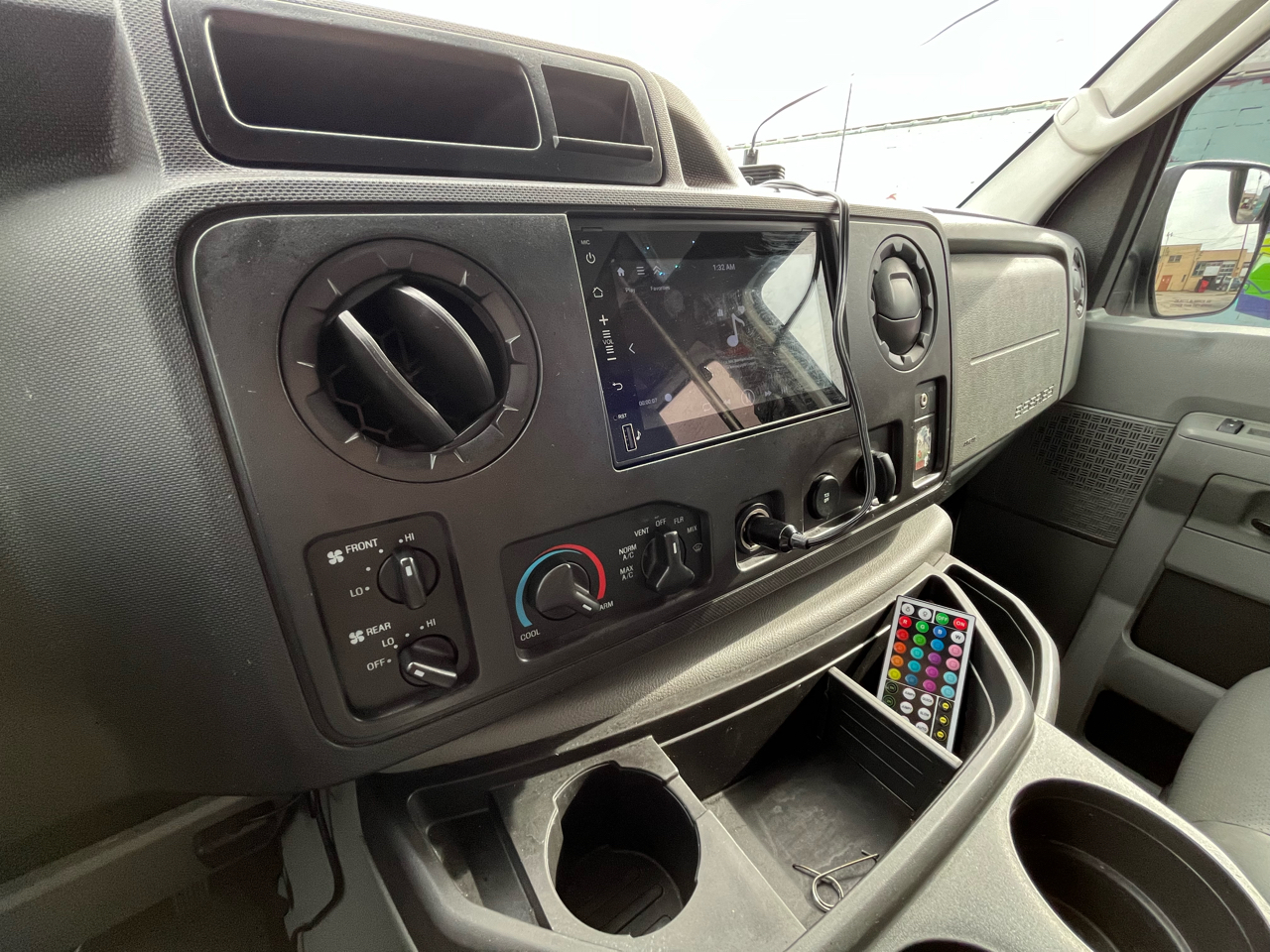 Ford Econoline E-250 Extended 2012