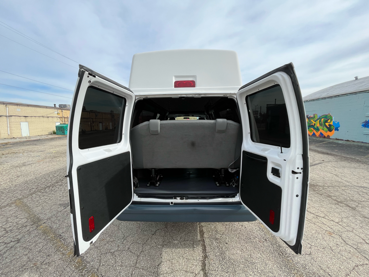 Ford Econoline E-250 Extended 2012