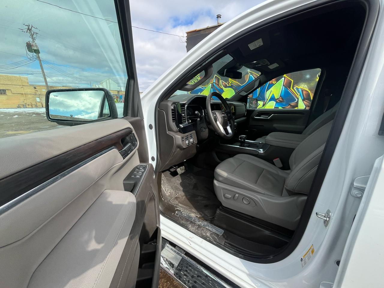 GMC Sierra 1500 SLT Crew Cab 4WD 2025