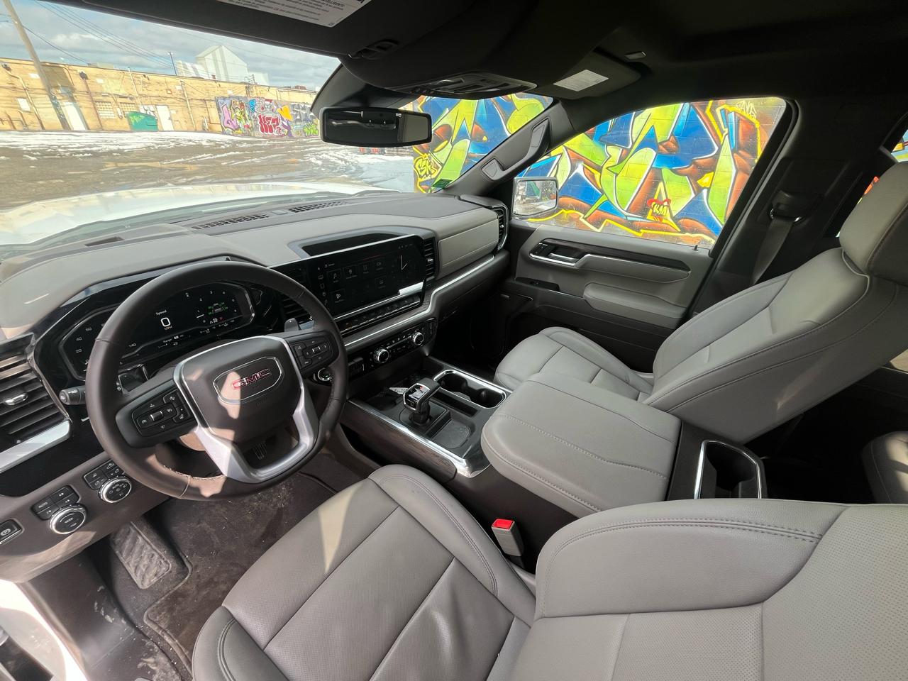 GMC Sierra 1500 SLT Crew Cab 4WD 2025