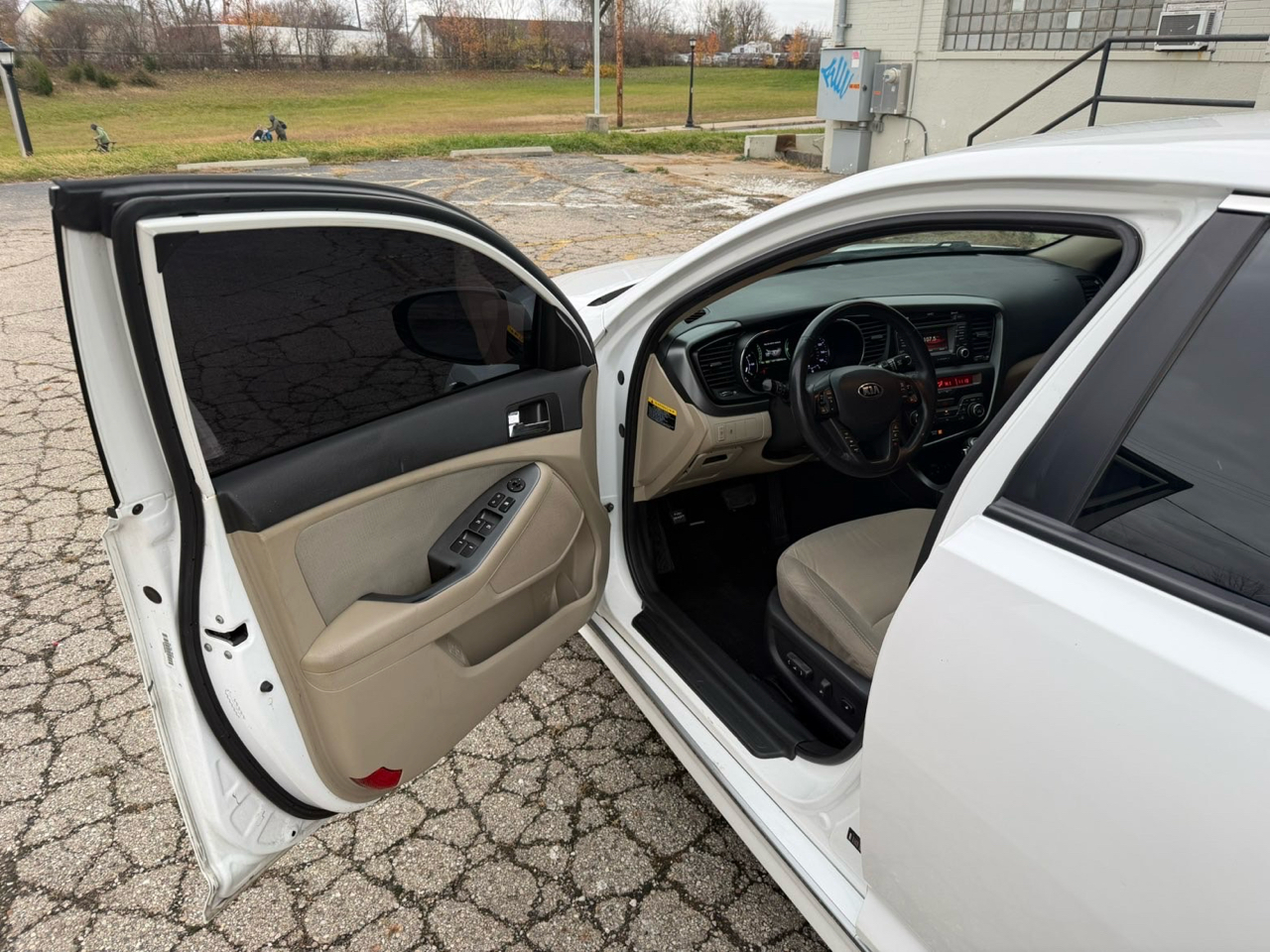 Kia Optima Hybrid LX 2013