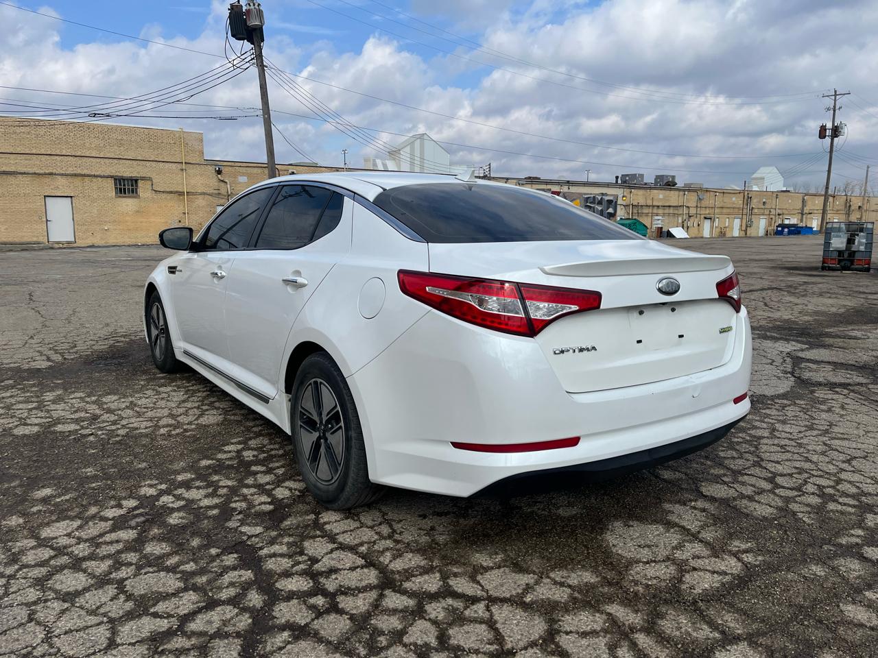 Kia Optima Hybrid LX 2013