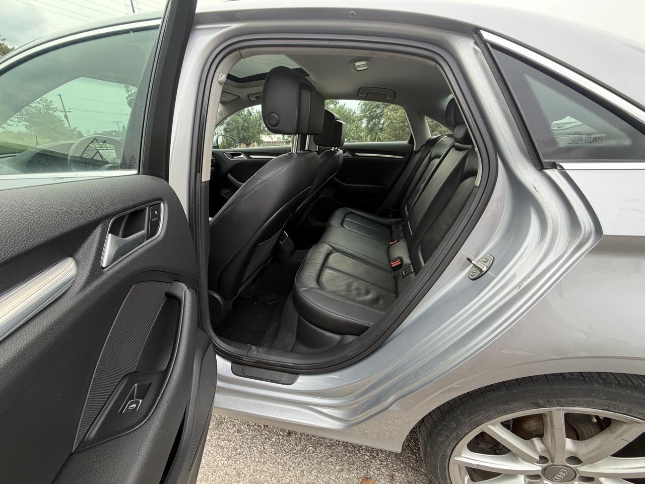 Audi A3 2.0T Premium Sedan quattro S tronic 2015
