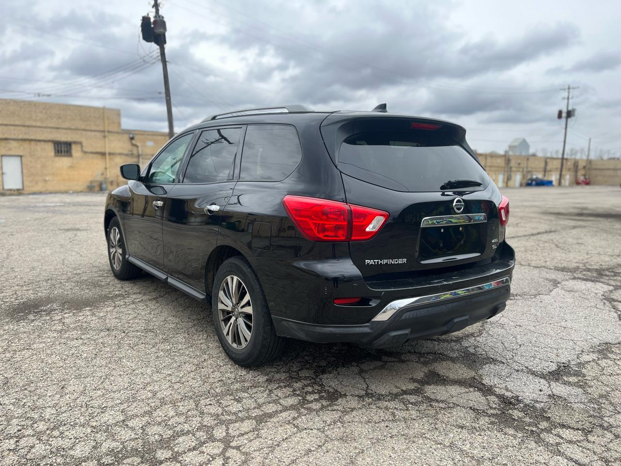 Nissan Pathfinder S 2WD 2019