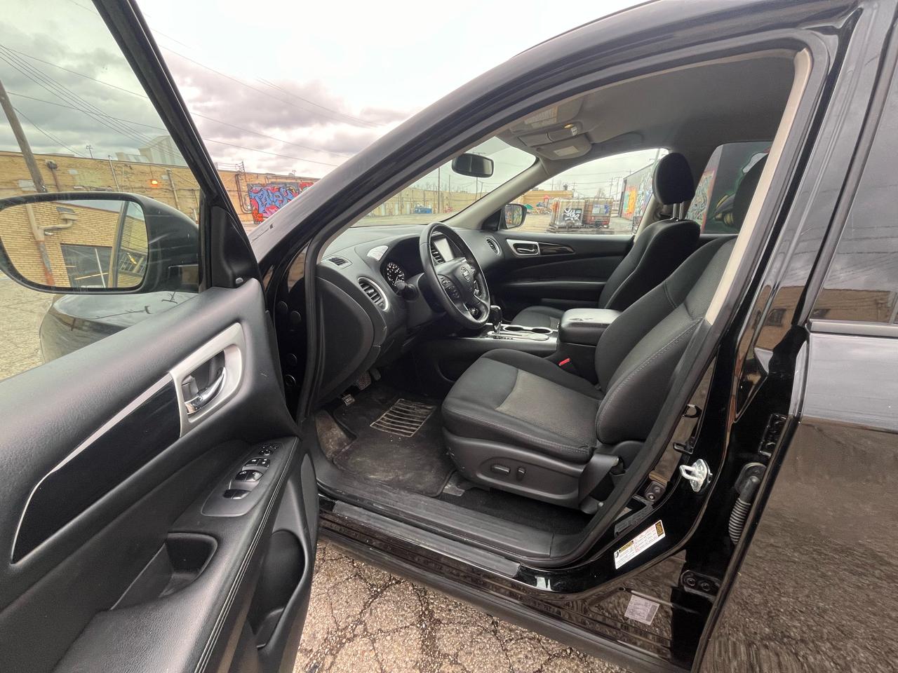 Nissan Pathfinder S 2WD 2019