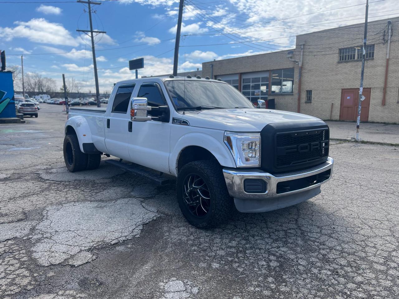 Ford F-350 SD XL Crew Cab Long Bed DRW 4WD 2013