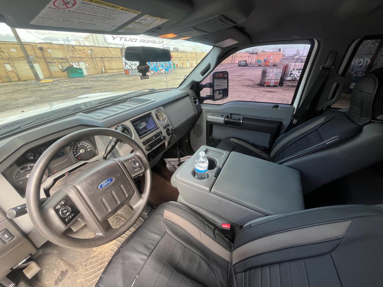 Ford F-350 SD XL Crew Cab Long Bed DRW 4WD 2013