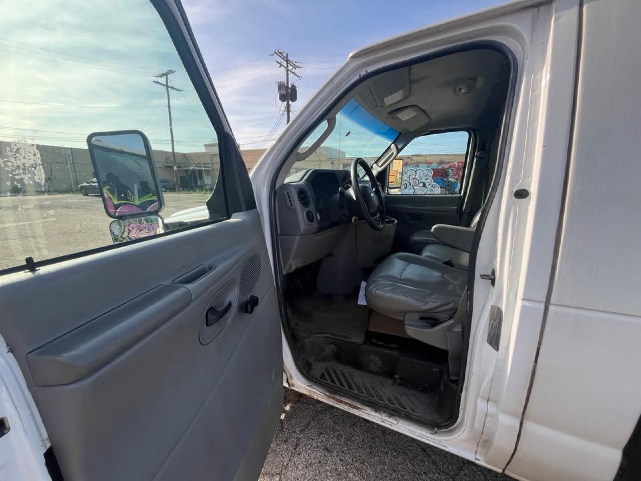 Ford Econoline E450 2011