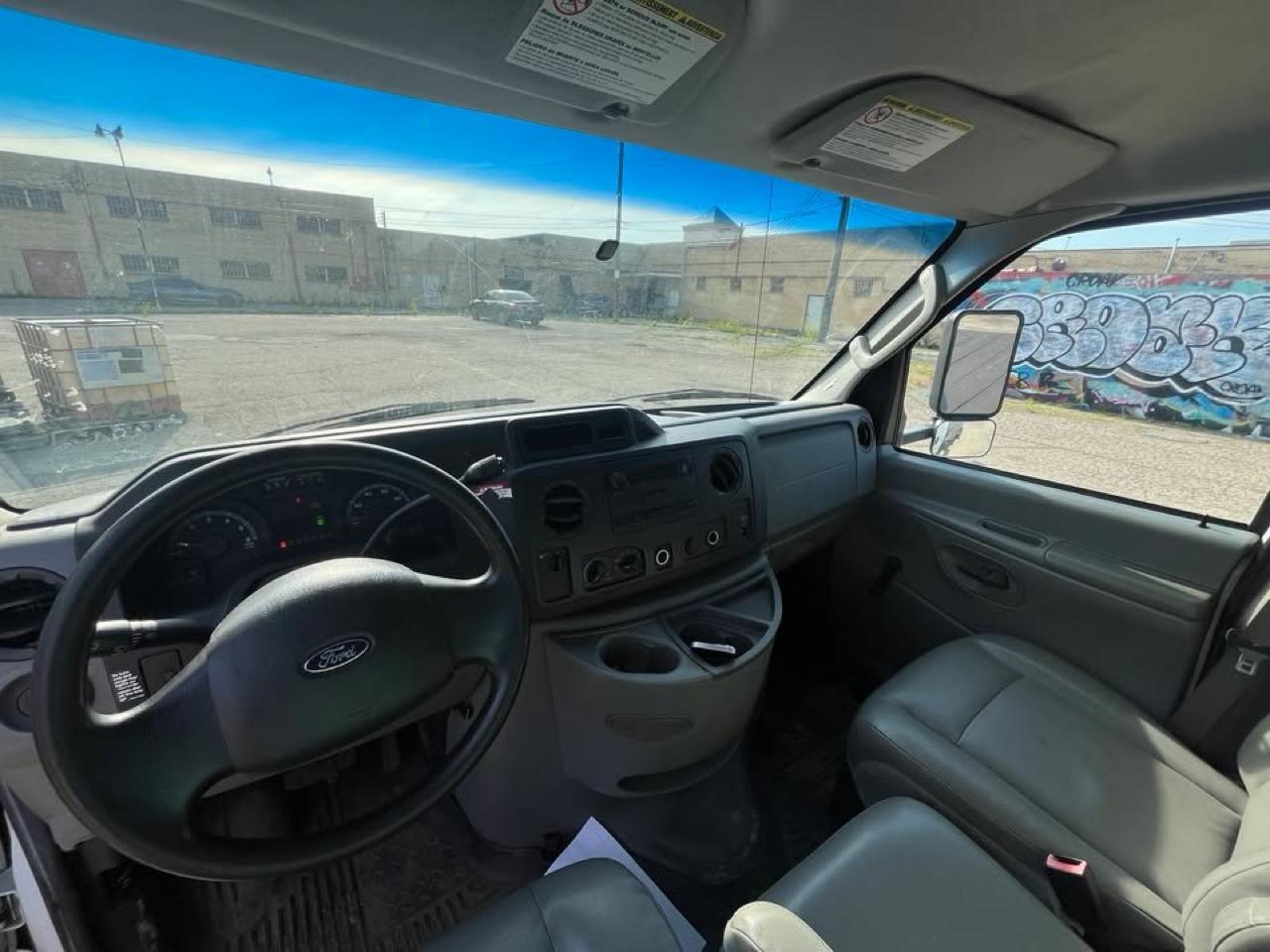 Ford Econoline E450 2011