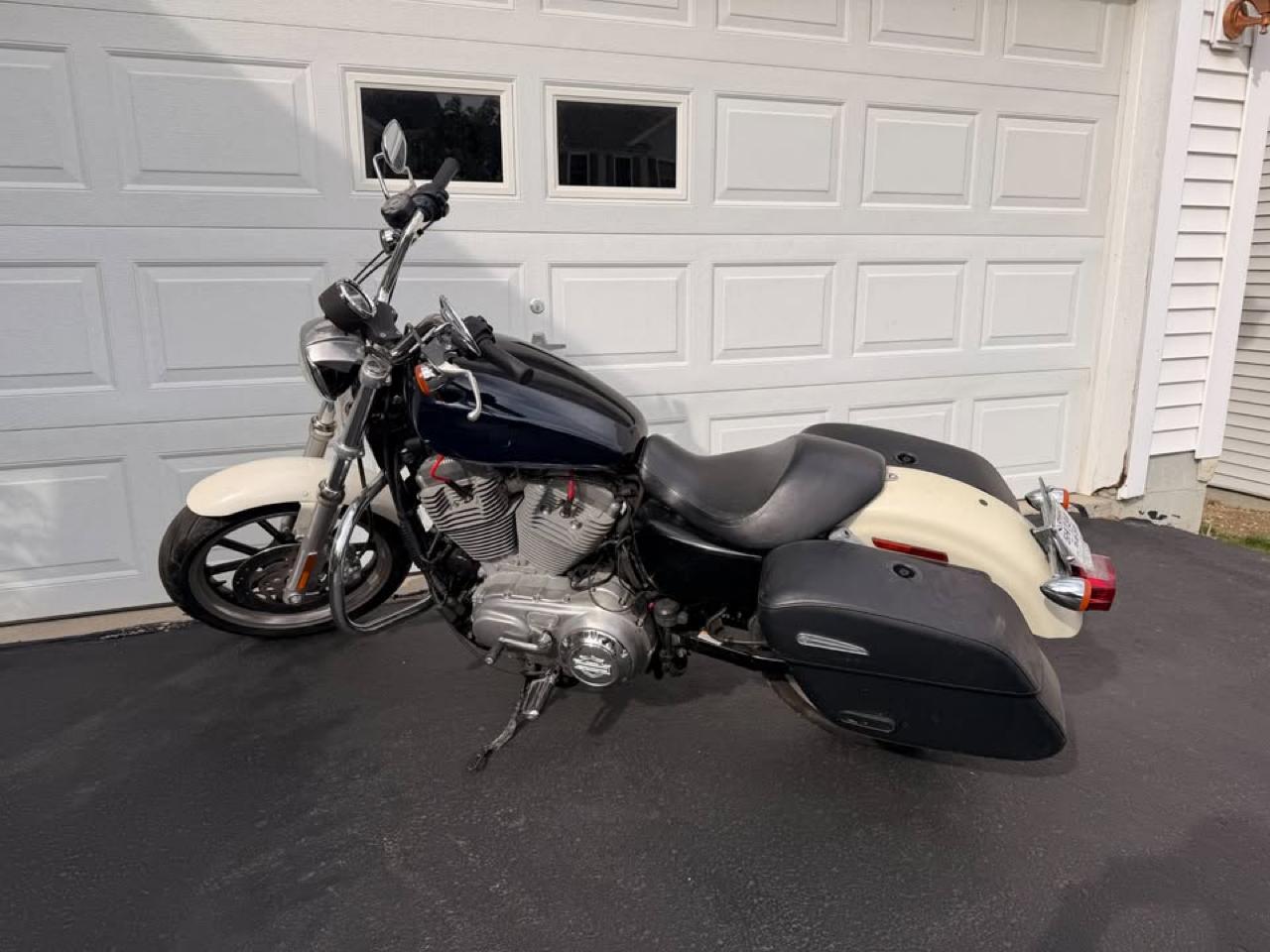 Harley-Davidson XL883L  2011