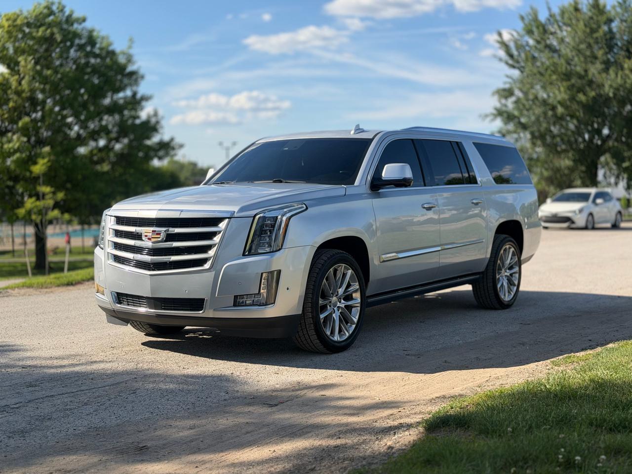 Cadillac Escalade ESV Premium 4WD 2017