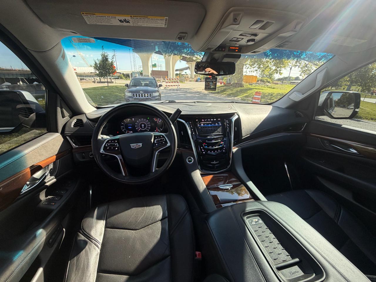 Cadillac Escalade ESV Premium 4WD 2017