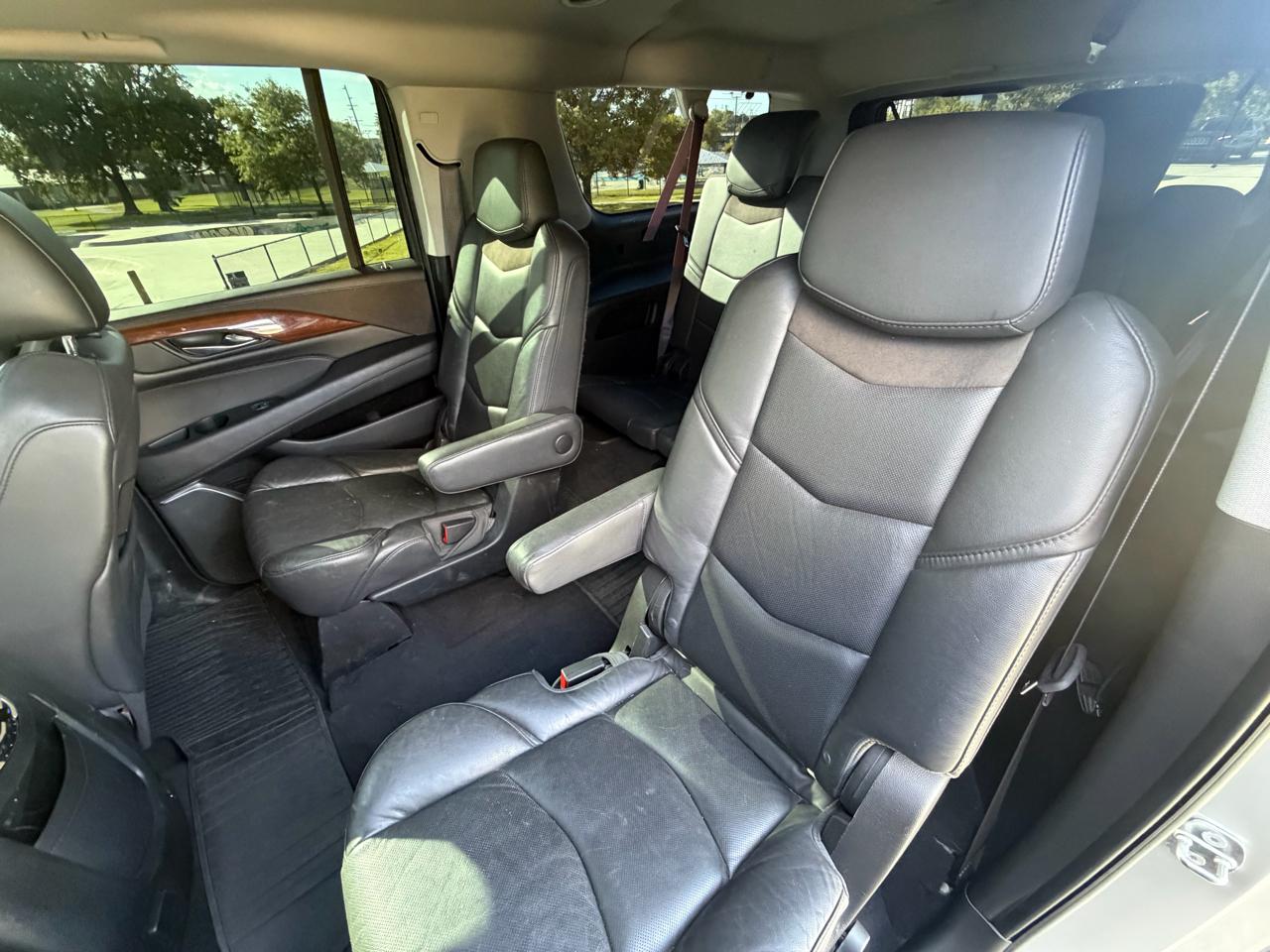 Cadillac Escalade ESV Premium 4WD 2017