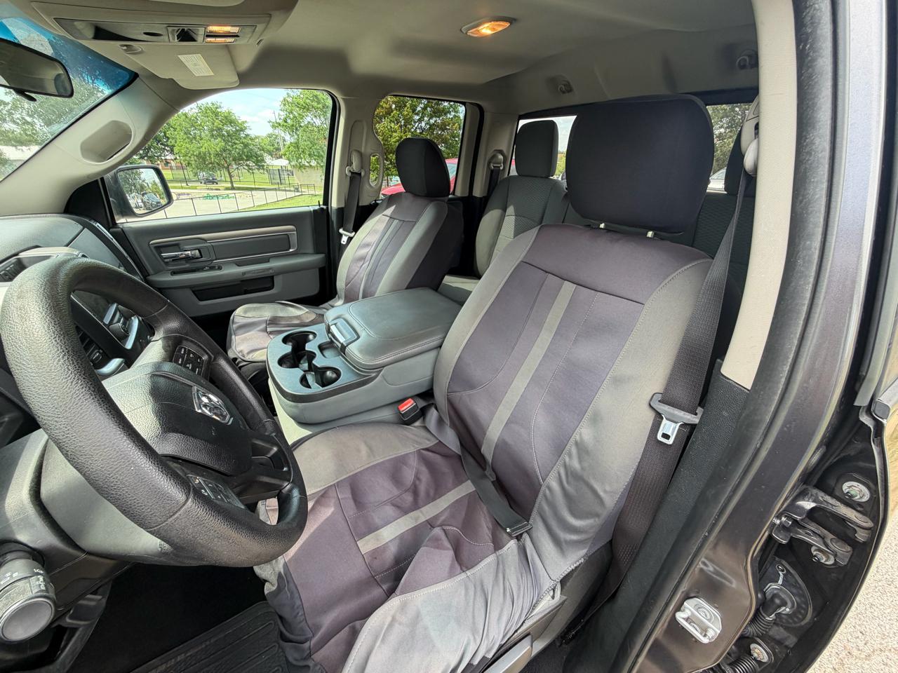 RAM 1500 SLT Quad Cab 4WD 2017