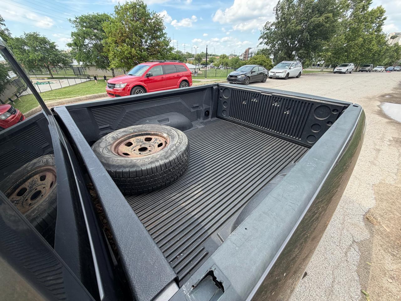 RAM 1500 SLT Quad Cab 4WD 2017