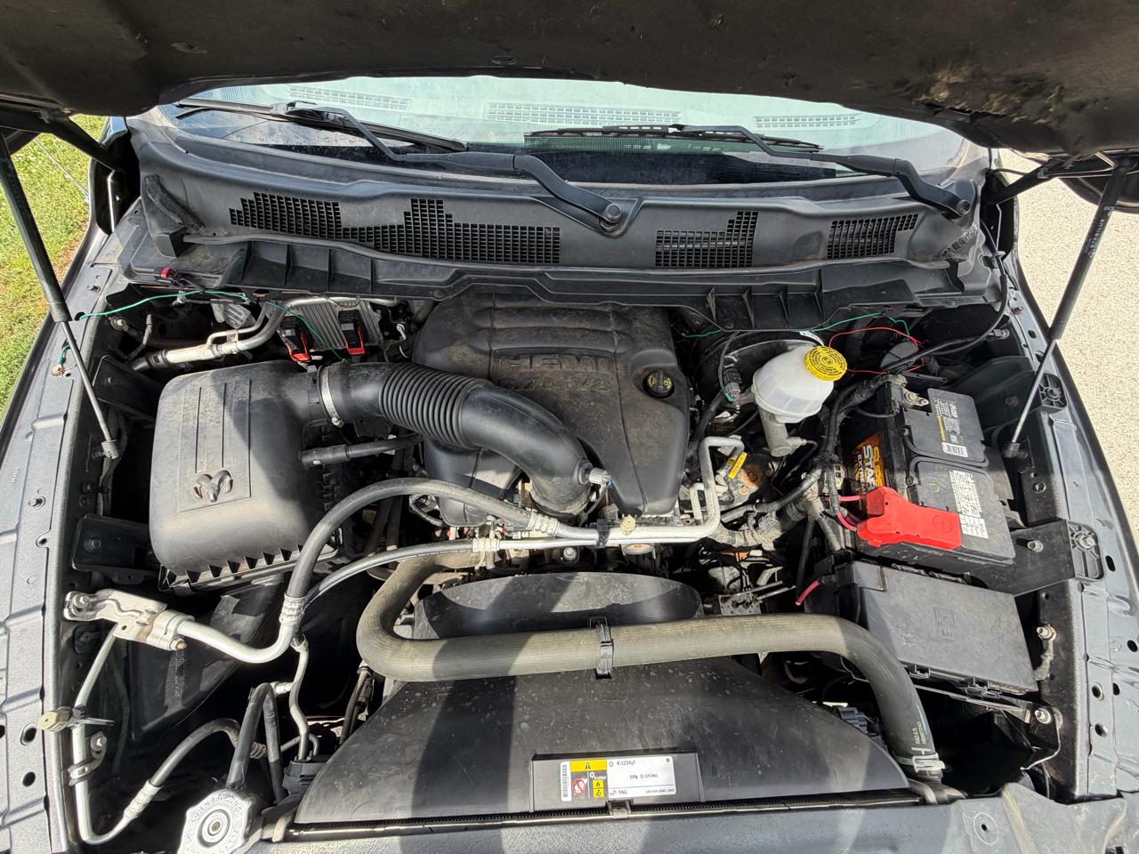 RAM 1500 SLT Quad Cab 4WD 2017
