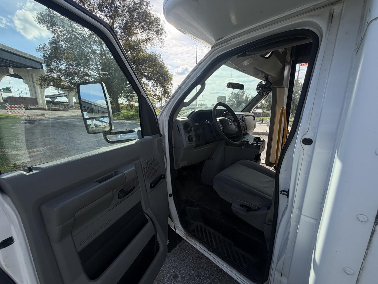 Ford Econoline E450 2010