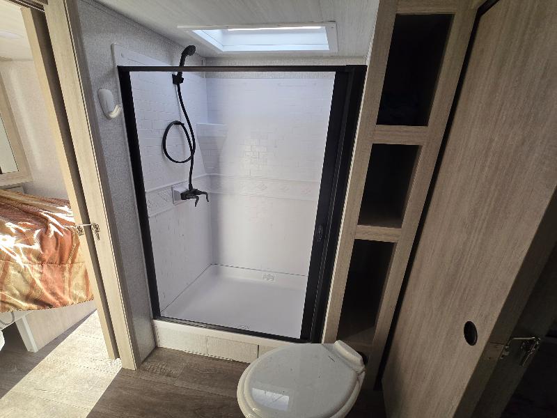 East To West Della Terra  2022