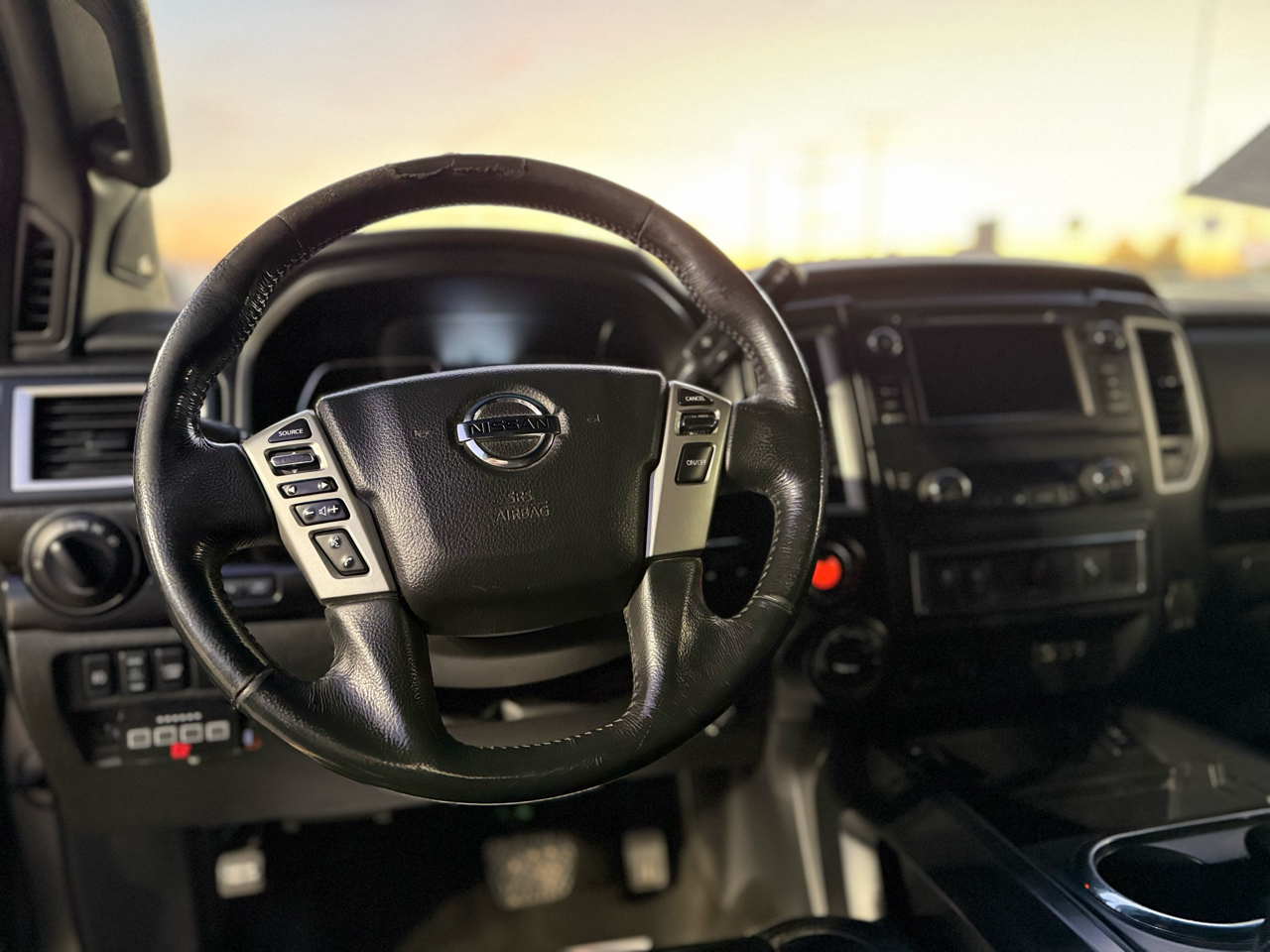 Nissan Titan XD SL Crew Cab 4WD Diesel 2019