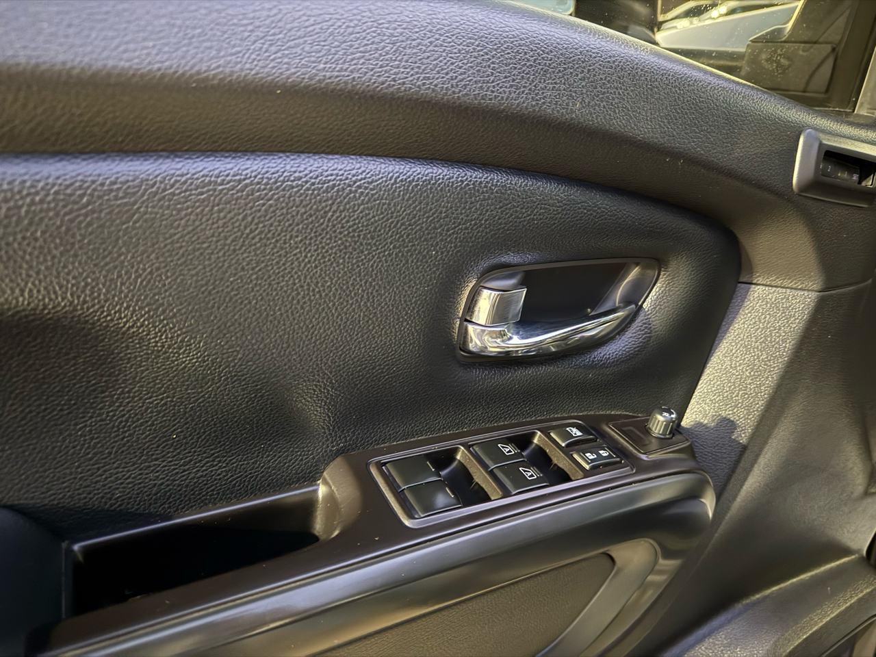 Nissan Titan XD SL Crew Cab 4WD Diesel 2019