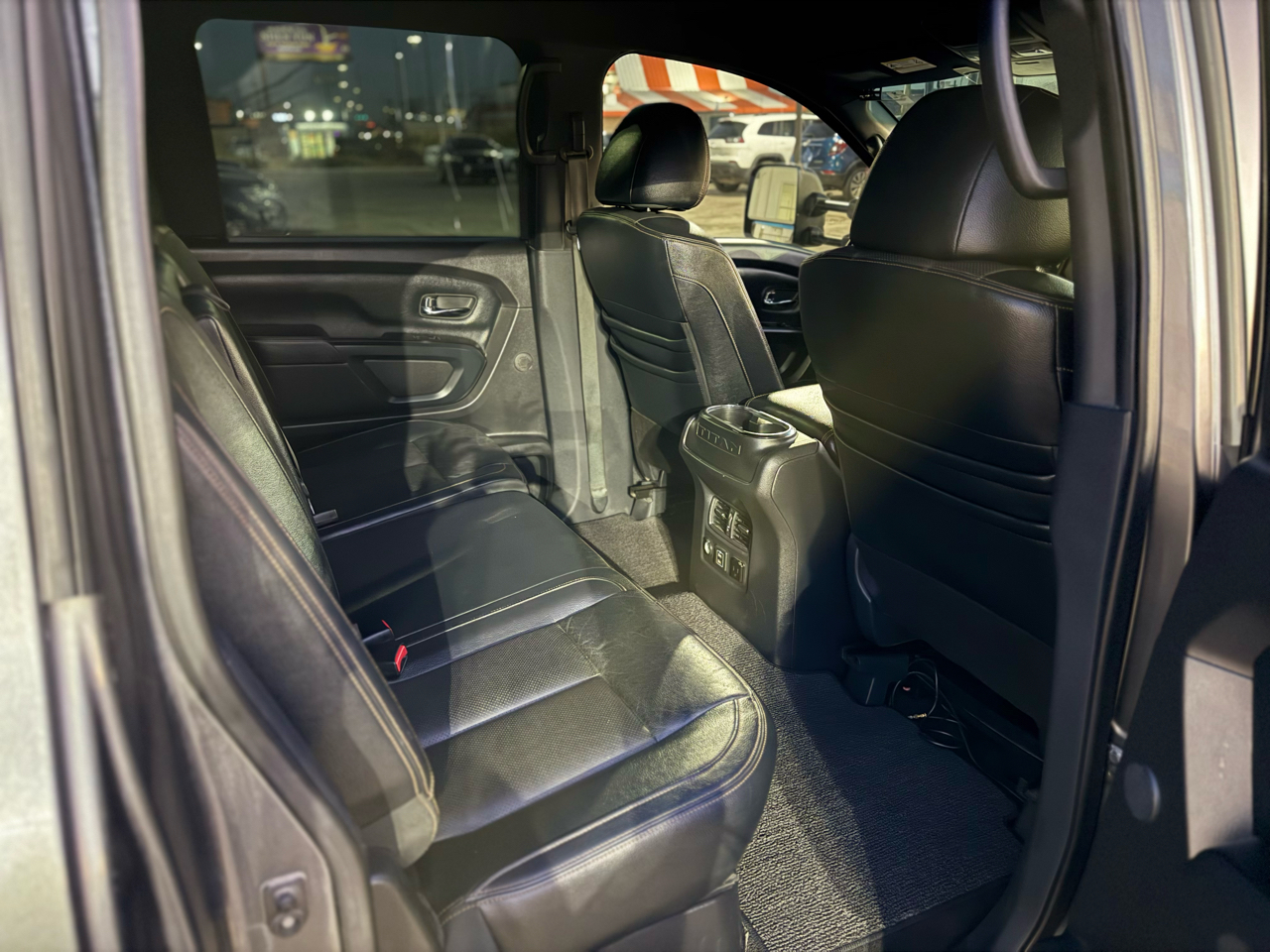 Nissan Titan XD SL Crew Cab 4WD Diesel 2019