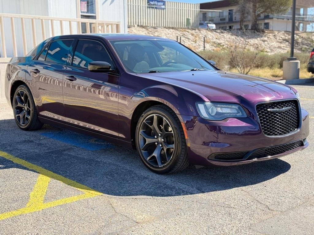 Chrysler 300  2020