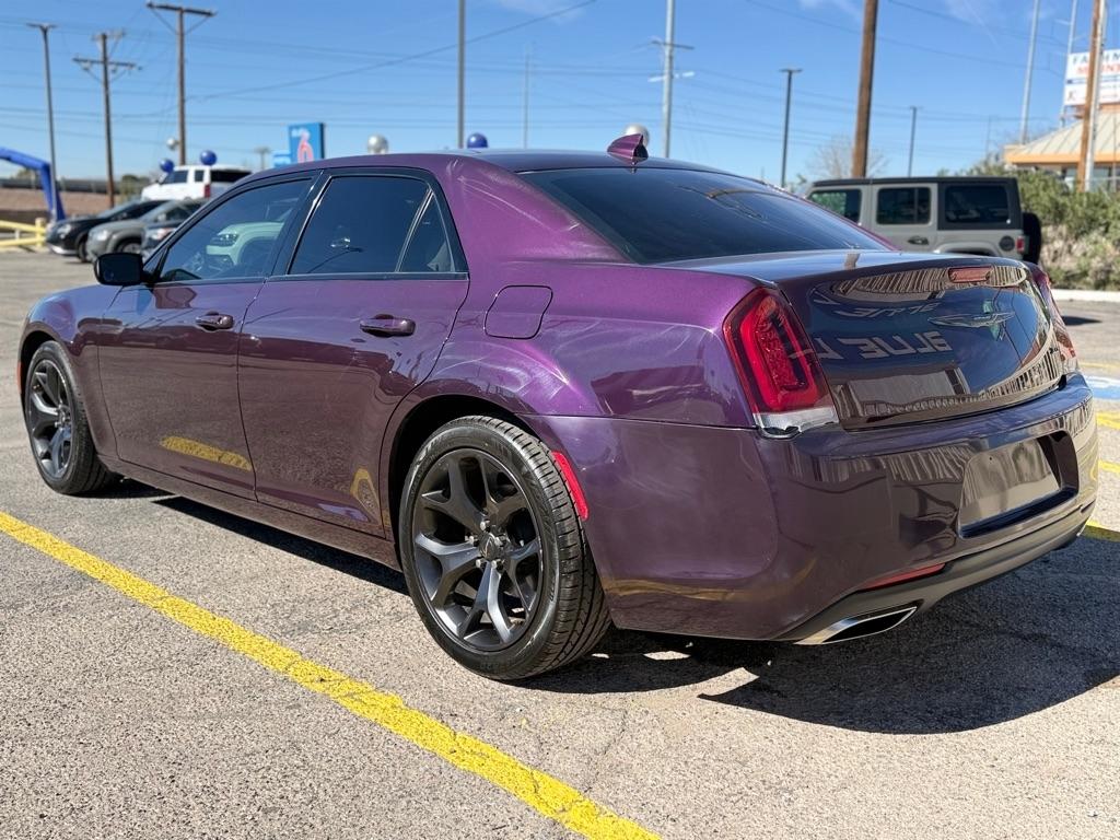 Chrysler 300  2020