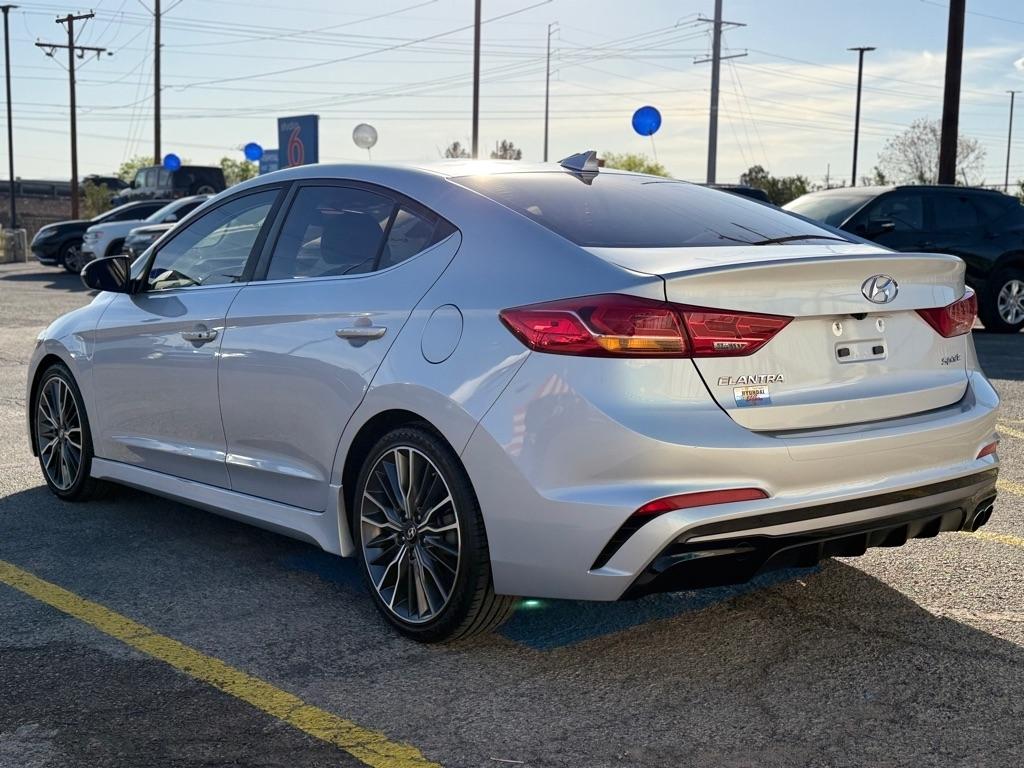Hyundai Elantra  2018